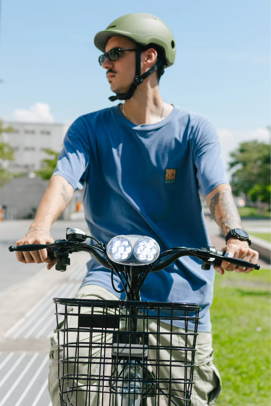 Ebike L+ Person