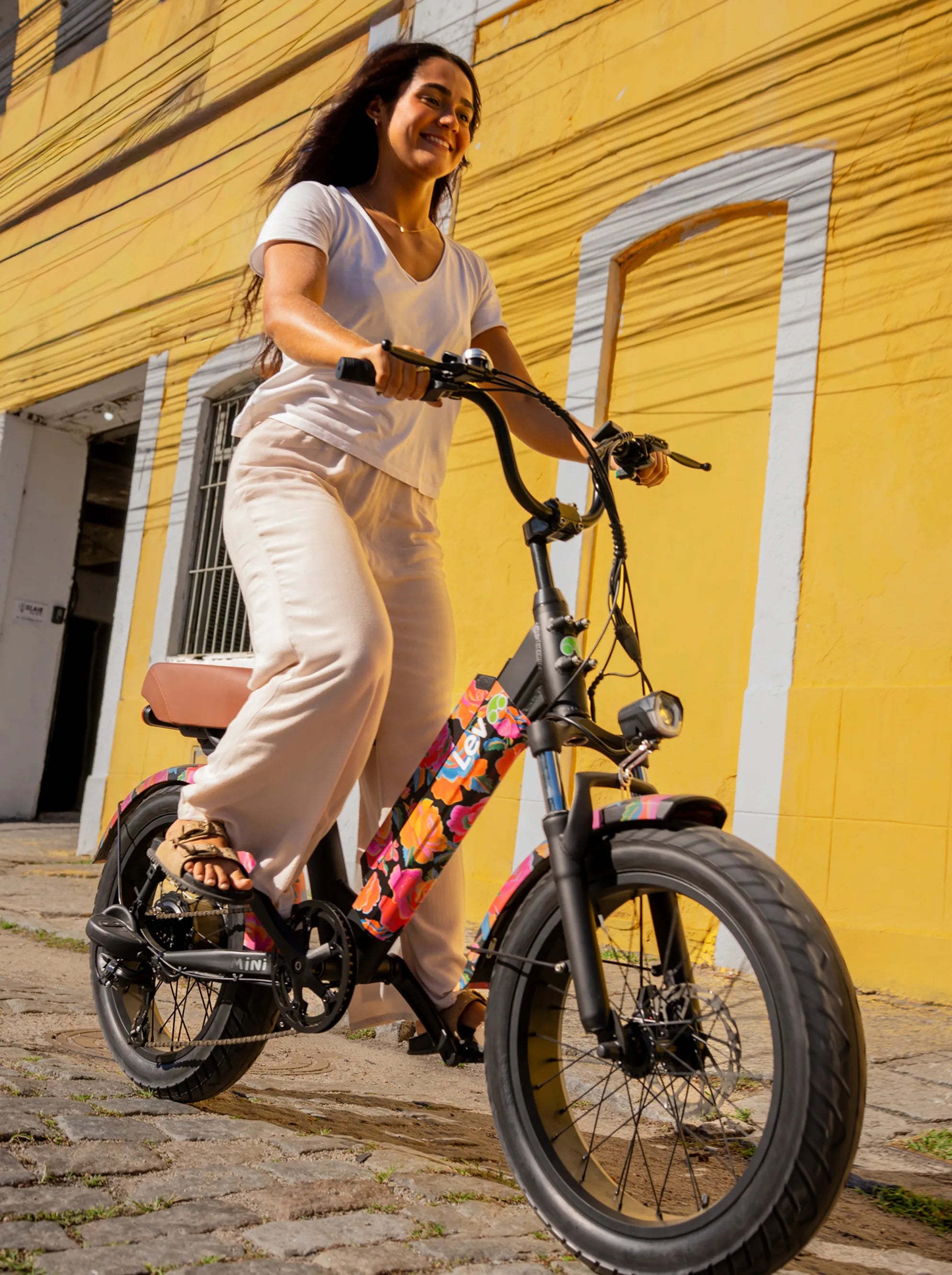 Bicicleta elétrica Lev x FARM RIO
